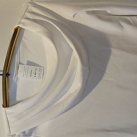 white blouse - Picture 3 of 4